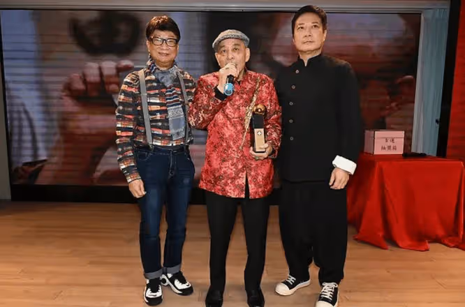 香港動作演員 「山怪」 去世,享年76歲,和成龍合作《醉拳》令人印象深刻