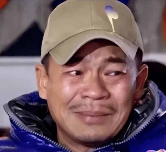 孫浩: 26歲上春晚走紅,卻因得罪楊坤20年不敢說話,如今56歲還是單身