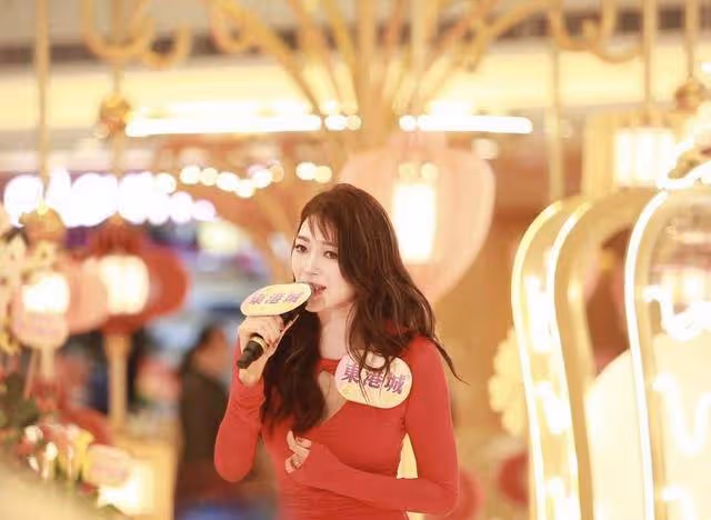 香港知名女星產後身材更完美!現身活動上圍豐滿,自曝有意生二胎