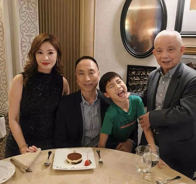 恭喜！香港知名女星和老公慶祝結婚26周年，橫刀奪愛嫁入豪門