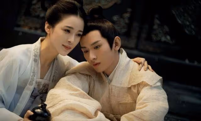 2025第一個有種的女人！趙櫻子自曝對成毅日久生情，透露他暗戀自己