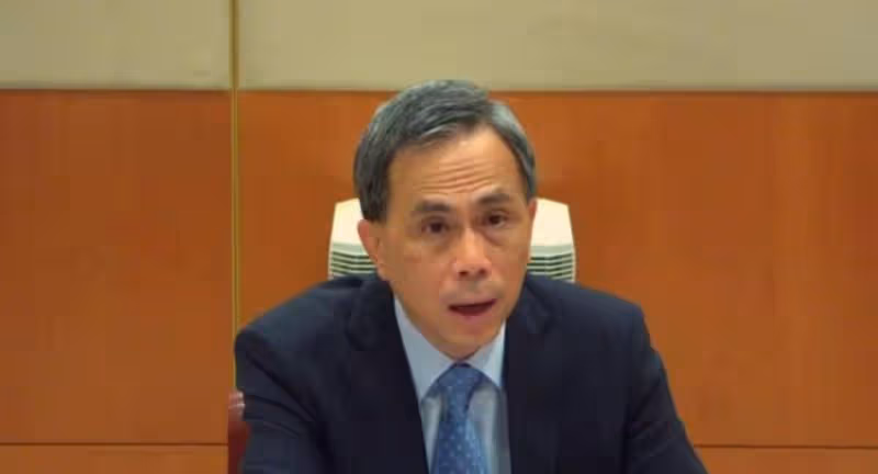 李嘉誠大兒子近況曝光，滿頭白髮氣血不足，曾坦言羨慕弟弟李澤楷