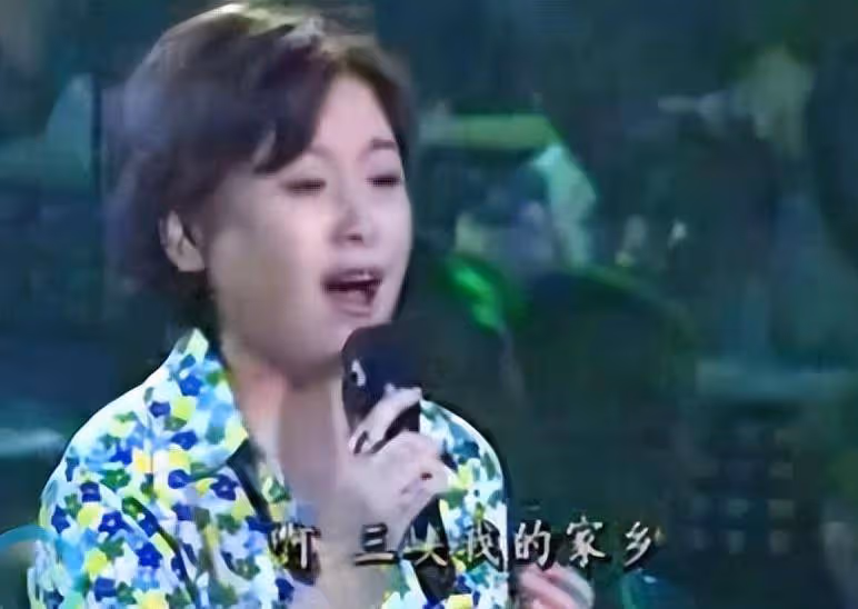 唱《山路十八彎》的李瓊,因為朱迅的一字之差,葬送了樂壇之路