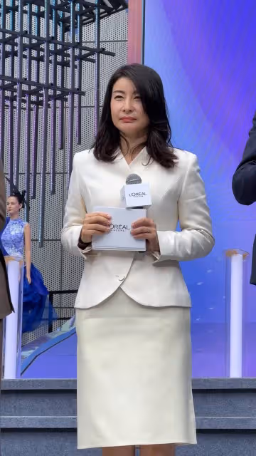 郭晶晶生了個寂寞！兒子像霍英東，二女兒像朱玲玲，小女兒像爸爸