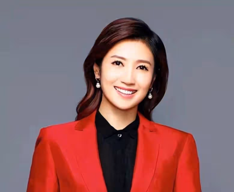 主持人徐春妮：我這輩子最正確的決定，就是為剛強生了個大胖小子