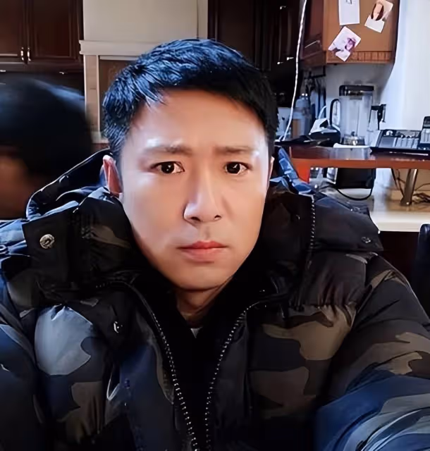演員高鑫:結婚16年不做飯不洗碗,錢交給妻子管,他才是人間清醒