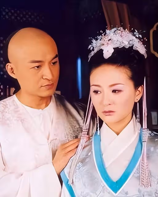娛樂圈「最乾淨女演員」,被富商苦追10年才嫁,今和女兒被寵如寶
