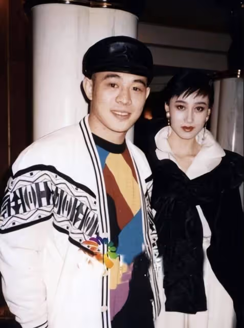 離婚25年,李連杰與前妻黃秋燕在北京重逢,發生了怎樣的故事