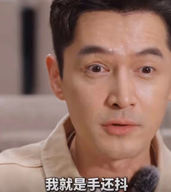 胡歌談陪產不開心,自豪稱:1歲4個月女兒不會走路,會說很多話了