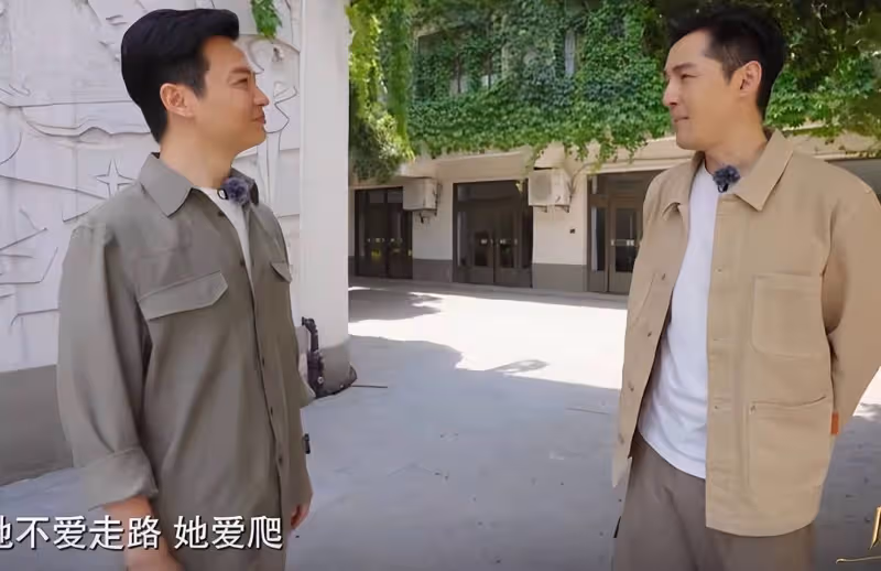 胡歌談陪產不開心,自豪稱:1歲4個月女兒不會走路,會說很多話了