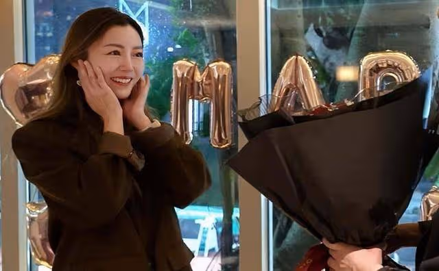 恭喜!40歲香港知名女星大婚在即,過大禮未婚夫送各種金器