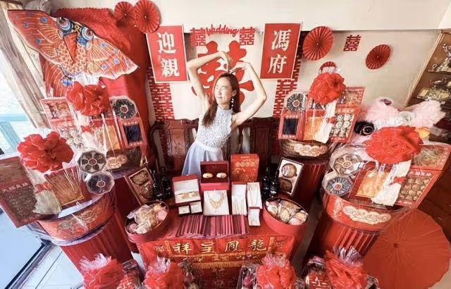 恭喜！「東張女神」即將結婚，過大禮場面震撼，在訪問中多次流淚