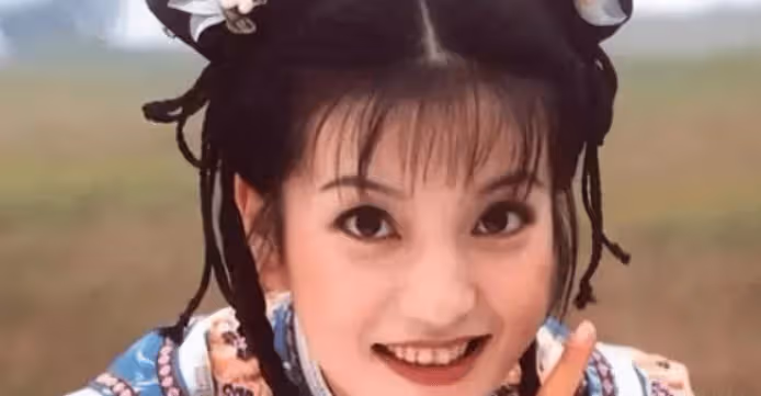 48歲趙薇近照曝光:面相刻薄像換了個人,當初嫁給黃曉明就好了