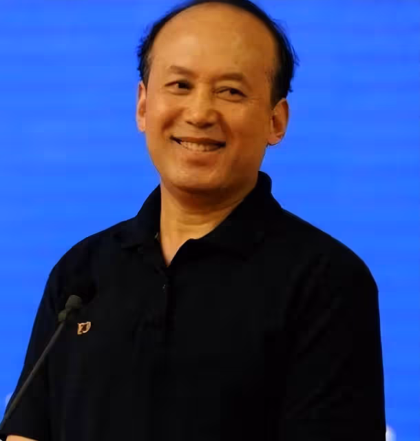 她竟然就是郭達的老婆!難怪郭達能上20次春晚,其實都和她有關
