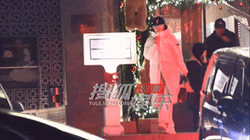 萬人迷陳好一家五口吃火鍋,兩個女兒非常漂亮,兒子胖乎乎很可愛