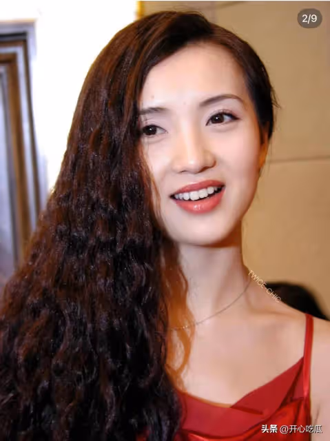 萬人迷陳好一家五口吃火鍋,兩個女兒非常漂亮,兒子胖乎乎很可愛
