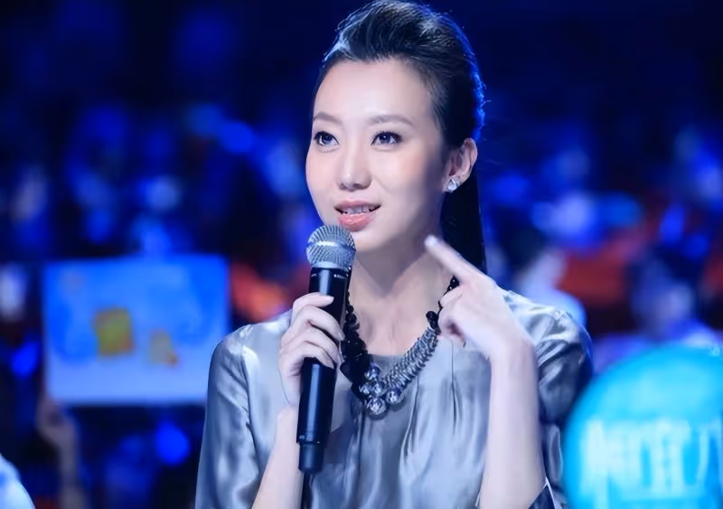 張藝謀:我最愧疚的不是鞏俐,更不是陳婷,而是為我終身癱瘓的她