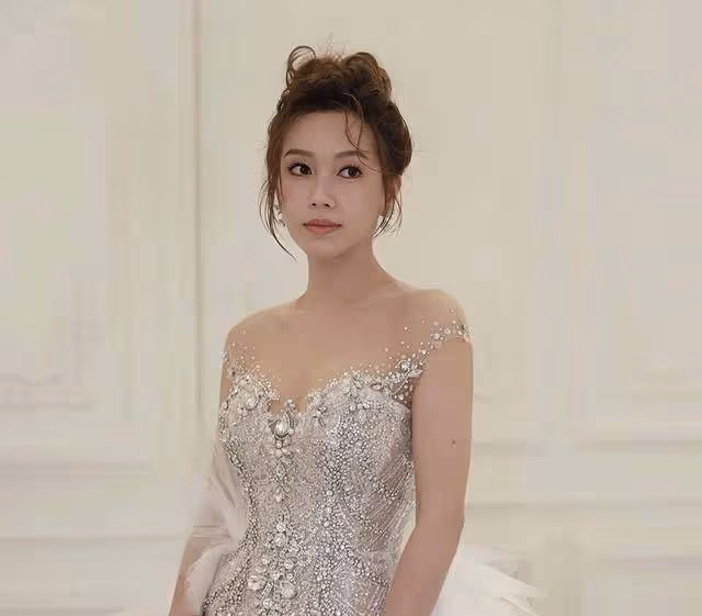一路走好!TVB知名女星陪伴16年愛貓離世,情緒失控在鏡頭前大哭