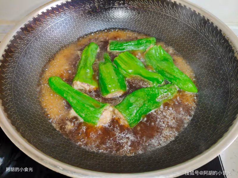 冬天太喜歡做這道菜,好做又下飯!一口有菜也有肉、滿口好味道,一個菜助你掃光一鍋飯