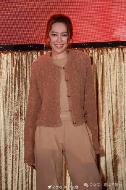 TVB盆菜宴星光熠熠!大熱視後大合照罕有企C位