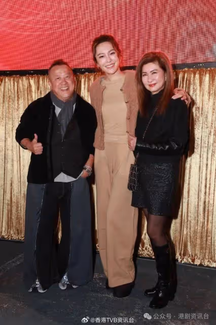 TVB盆菜宴星光熠熠!大熱視後大合照罕有企C位