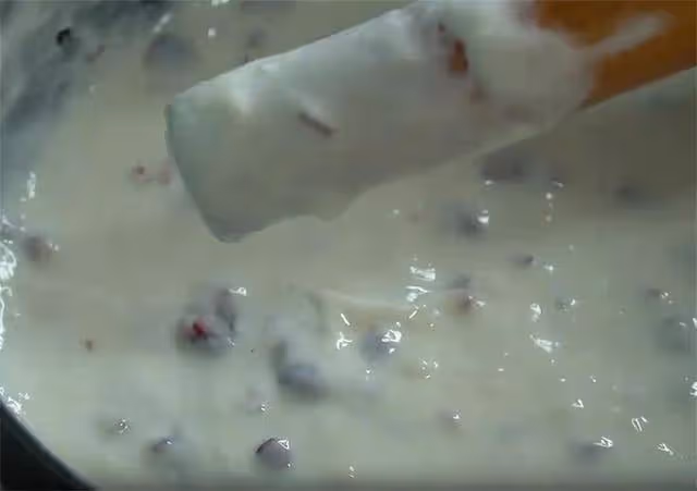家裡還剩2盒牛奶,往鍋里一倒,擀麵杖一攪,又香又甜孩子超愛吃