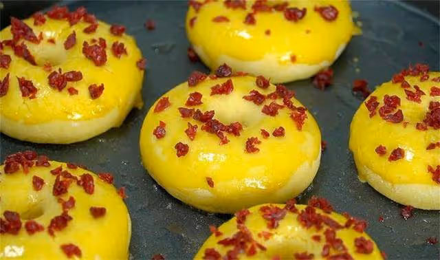 玉米面也能做甜甜圈,香甜酥脆,不加水不用烤不油炸,比麵包好吃