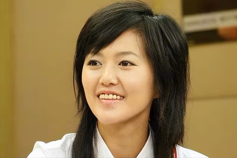原來是他娶了譚維維!被譽為「不老男神」,曾在海拔5600米上求婚