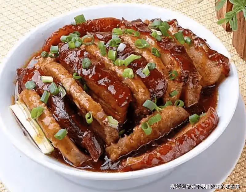 年夜飯「做扣肉」,牢記4點竅門,片片起虎皮,酥爛不膩香氣濃郁
