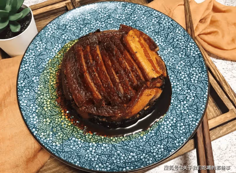 年夜飯「做扣肉」,牢記4點竅門,片片起虎皮,酥爛不膩香氣濃郁
