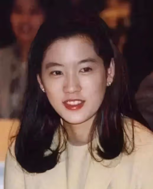 52歲李政宰與女財閥海邊嬉戲!林世玲穿比基尼身材火辣