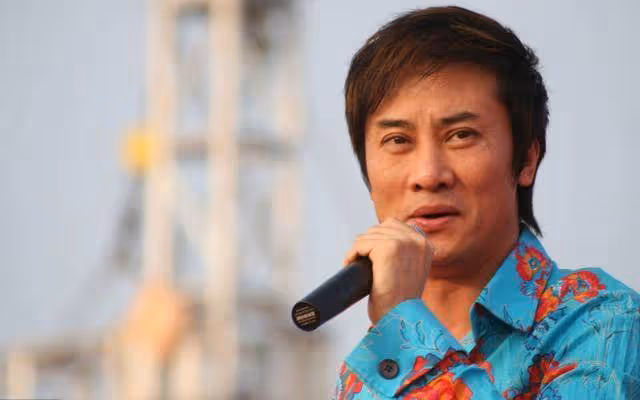 歌手江濤:妻子打工支持他唱歌,成名後寵愛妻子,孝順岳母