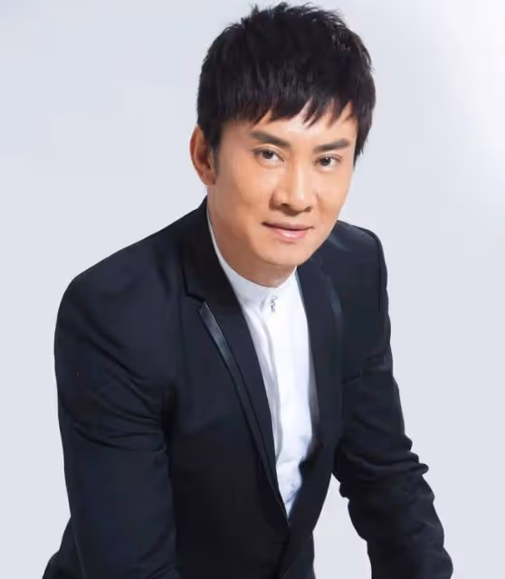 歌手江濤:妻子打工支持他唱歌,成名後寵愛妻子,孝順岳母