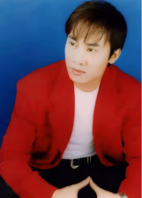 歌手江濤：妻子打工支持他唱歌，成名後寵愛妻子，孝順岳母