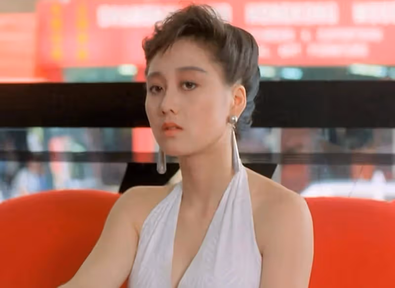 黃秋燕女兒又傳喜訊,李連杰被牽扯其中,這一次利智輸得徹底