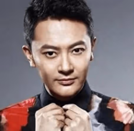 當年她敗壞了印小天的名聲,藉此走紅嫁給導演,如今怎麼樣了
