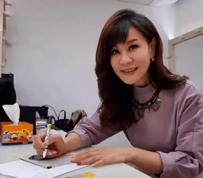 她是最苦命的女星,51歲喪父喪女,兒子車禍癱瘓,63歲拚命走穴賺錢