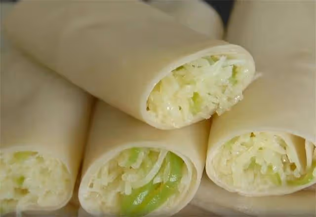 北方特色麵食「水烙饃」,一次這樣做10張,比紙還薄,拿肉都不換