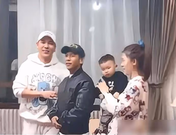 宋小寶:和前妻霍曉紅離婚,再婚娶了粉絲王雪,如今成人生贏家