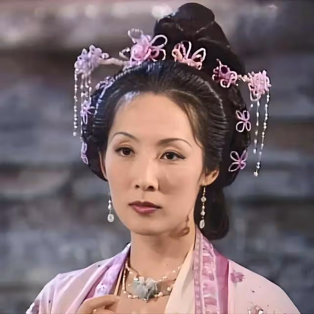 TVB前花旦吳美珩為修哥慶生,保養得宜,生活富足成人生贏家
