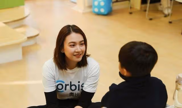 後悔太早生娃?TVB前學霸港姐現身活動,自曝帶娃辛苦暫不生二胎