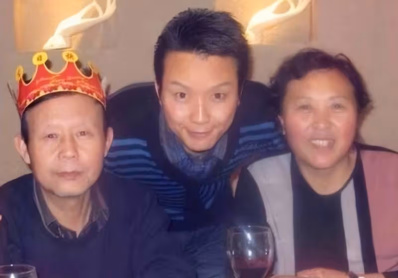 有一種「逆襲」叫李玉剛,曾露宿街頭的他,如今翻身已成人生贏家