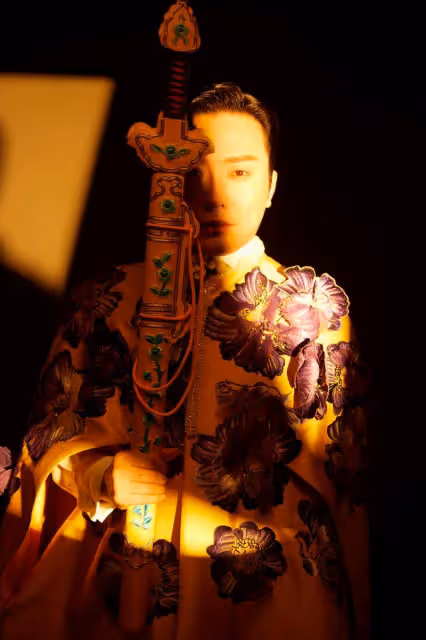 有一種「逆襲」叫李玉剛,曾露宿街頭的他,如今翻身已成人生贏家