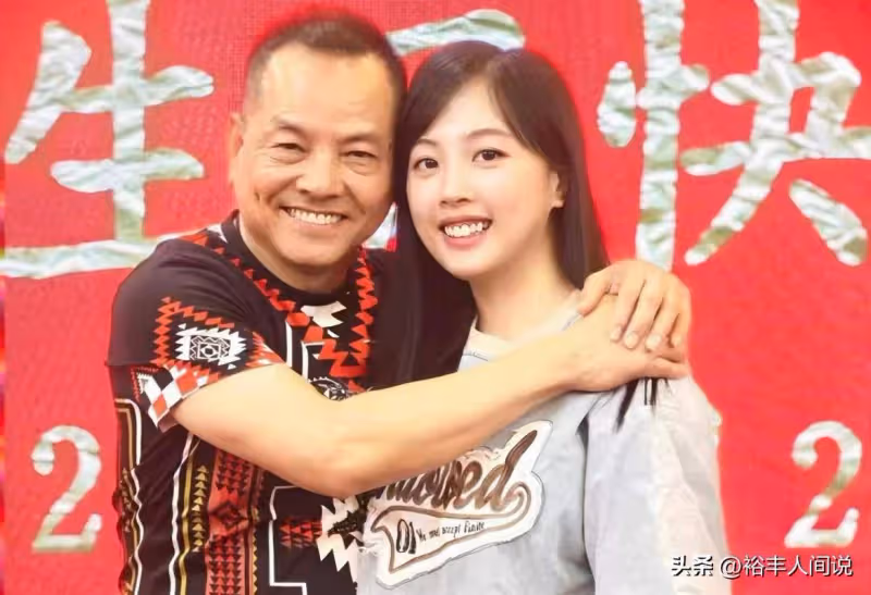 曝崩牙駒為西藏震區捐物資!細節惹爭議,港媒製作關鍵圖片實錘