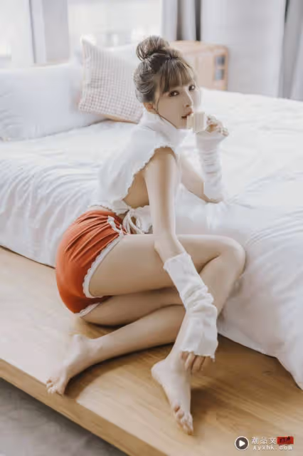 純欲系啦啦隊女神側邊全空！林可超犯規「半球險走光」若隱若現粉瘋看