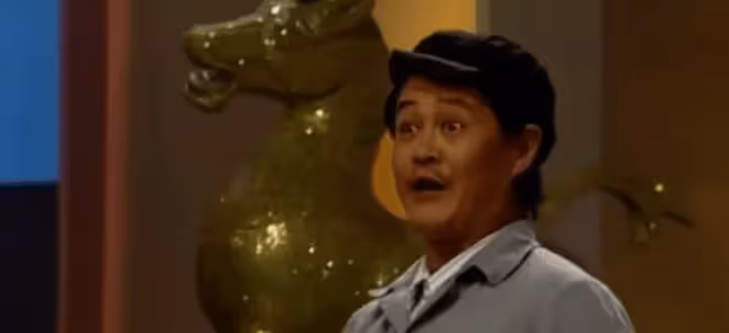 90年春晚發生了什麼,趙本山第一次登場,就被全體人轟下台?