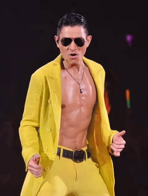 劉德華人品太好,演唱會邀請83歲落魄失明港星,吳君如臉都笑變形