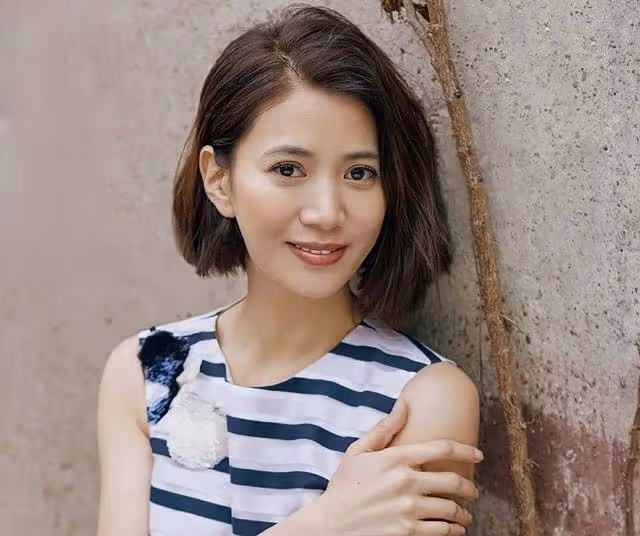 驚喜!香港知名女星袁詠儀重回TVB拍劇,老公張智霖也宣布回巢