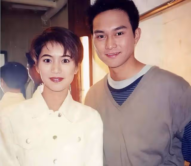 驚喜！香港知名女星袁詠儀重回TVB拍劇，老公張智霖也宣布回巢