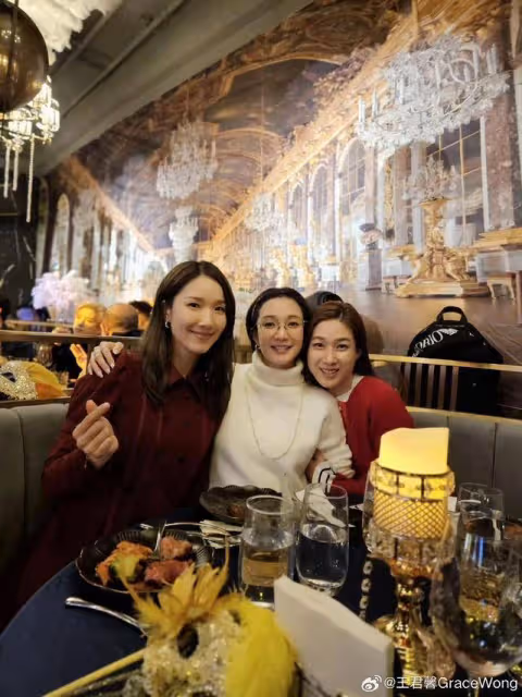 王祖藍舉辦慶生派對！妻子圈中姐妹團齊現身，鍾嘉欣帶女兒湊熱鬧